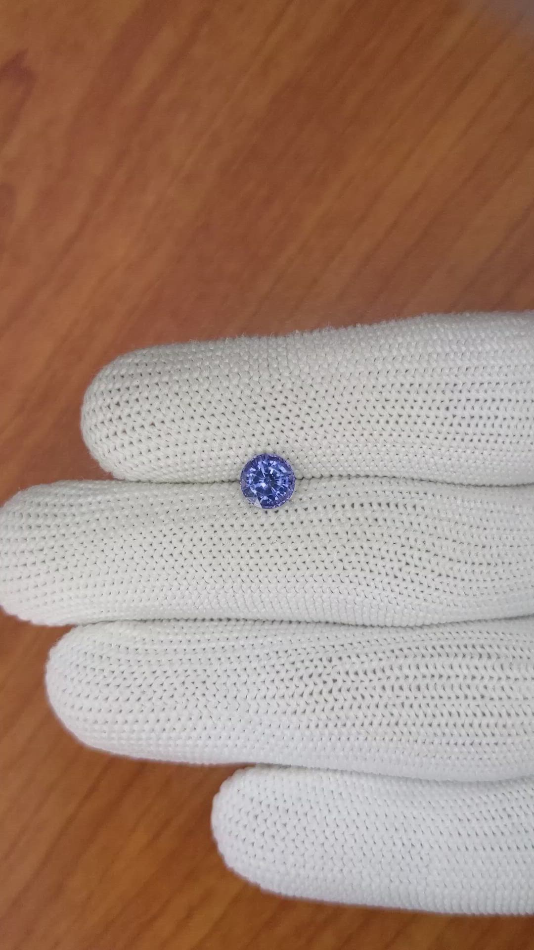 1.00 Ct. Spinel from Ceylon (Sri Lanka) Size Video