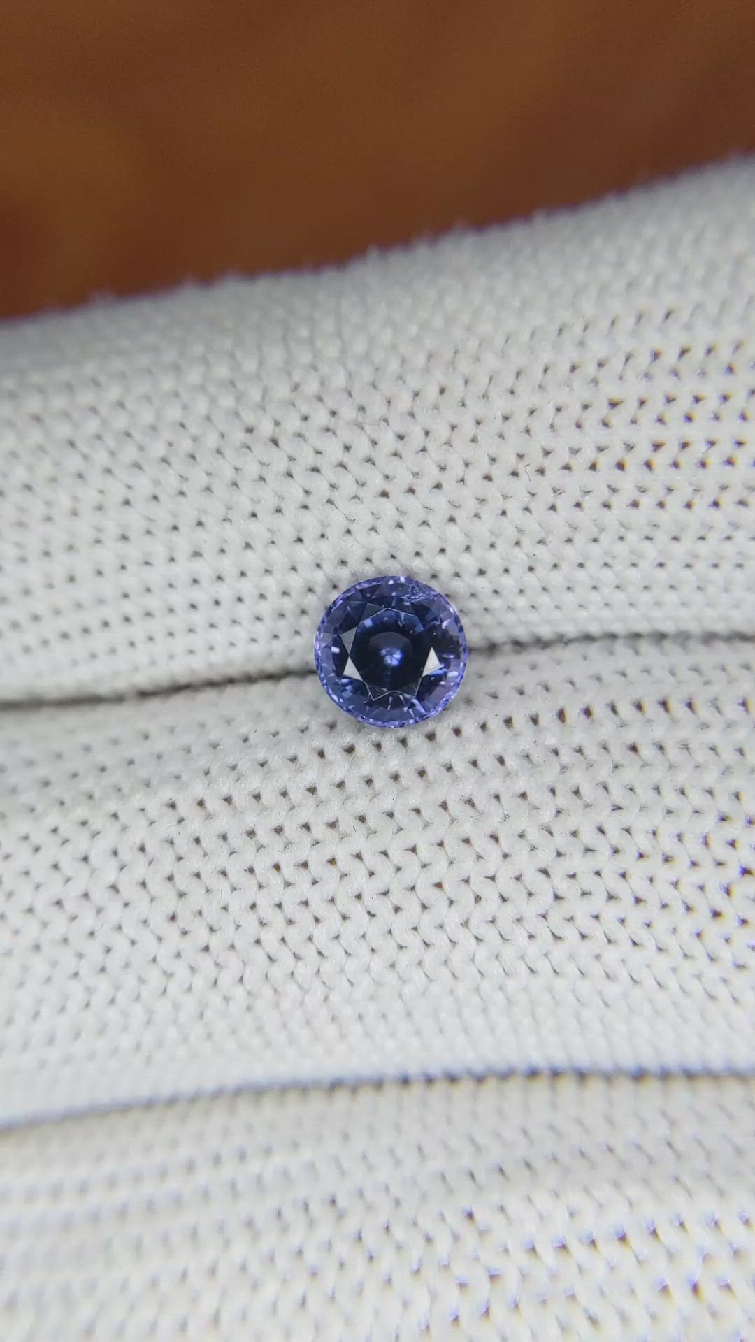 1.00 Ct. Spinel from Ceylon (Sri Lanka) Size Video