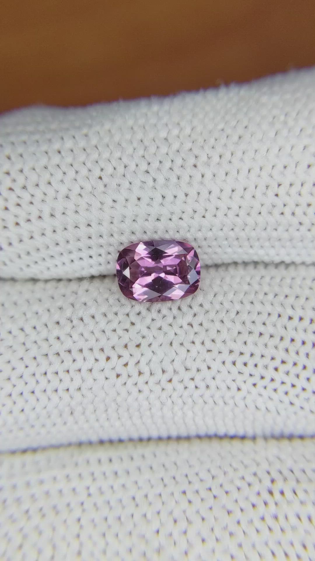 1.09 Ct. Spinel from Ceylon (Sri Lanka) Size Video