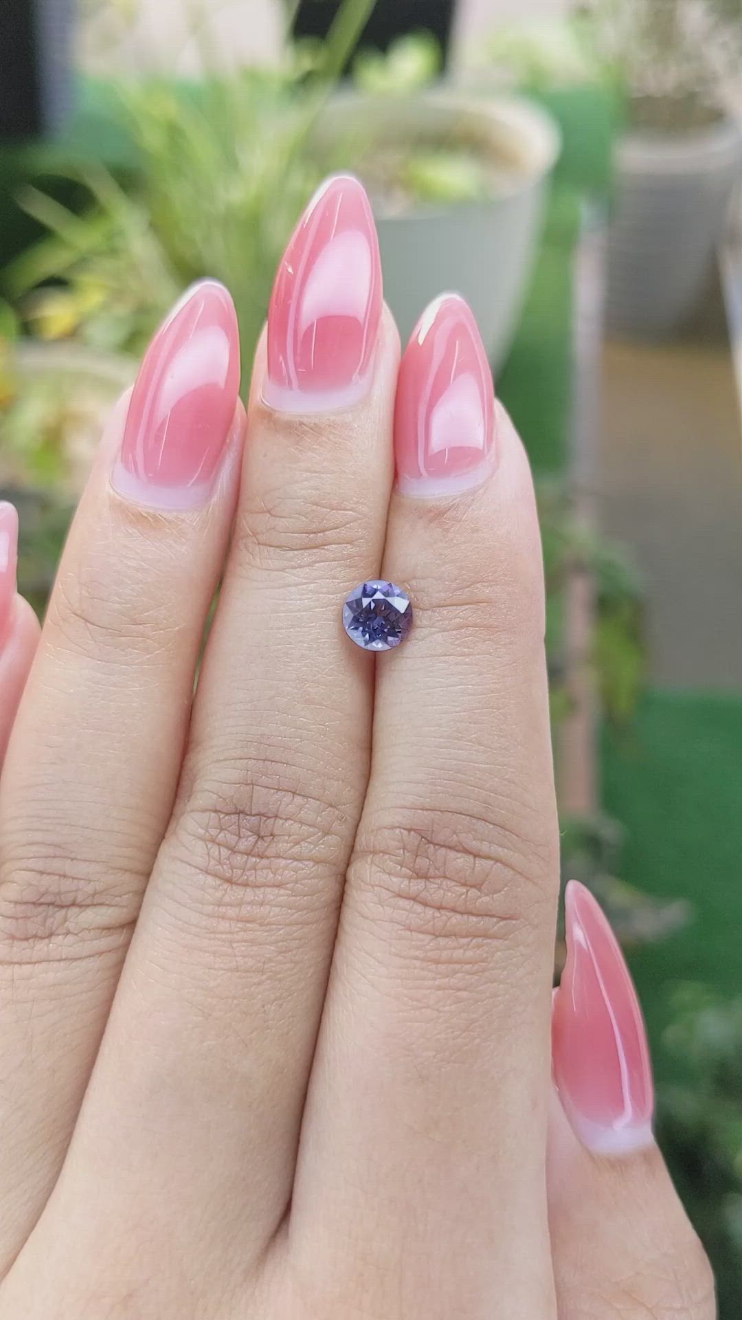 1.00 Ct. Spinel from Ceylon (Sri Lanka) Size Video