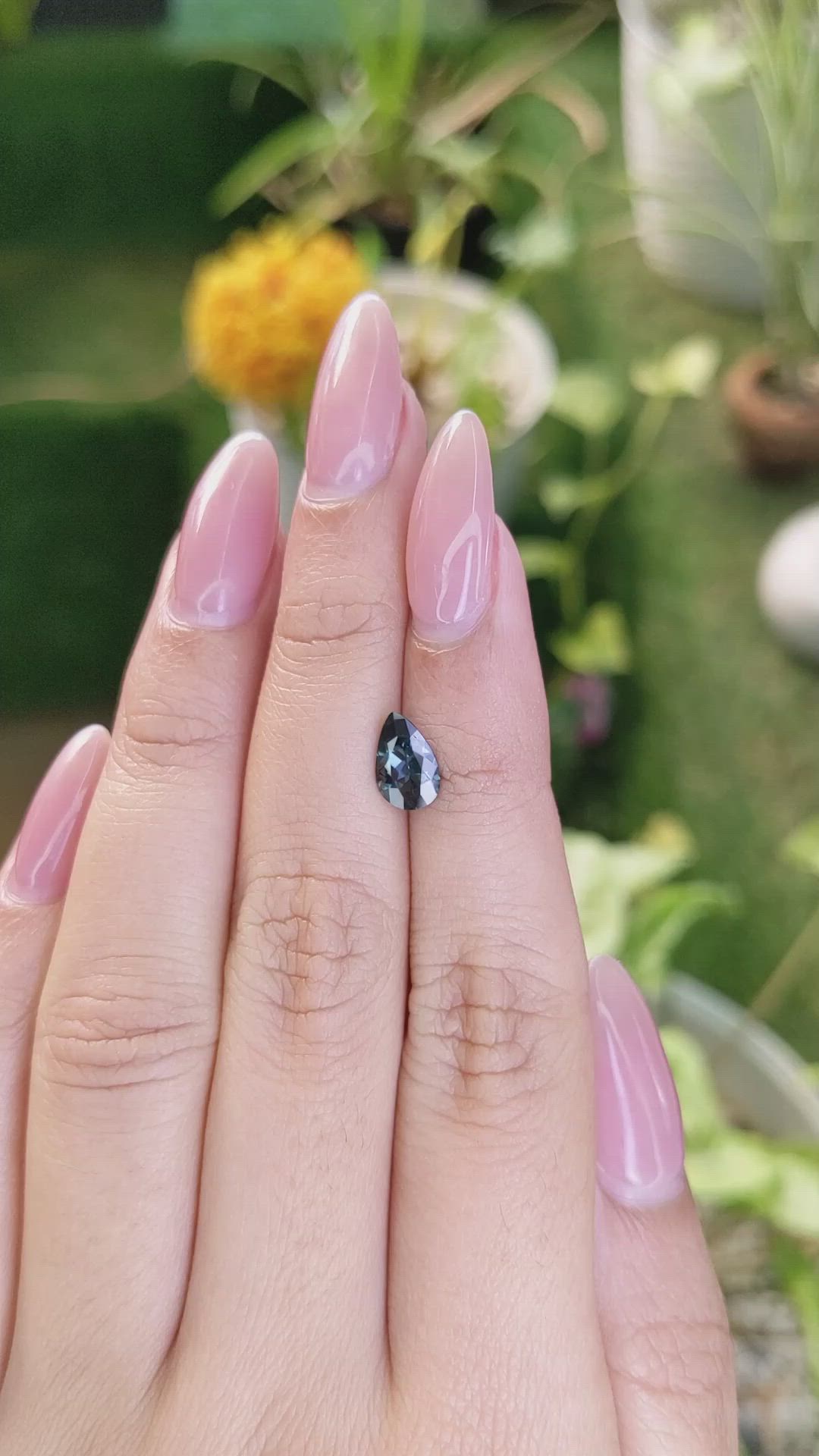 1.01 Ct. Spinel from Ceylon (Sri Lanka) Size Video