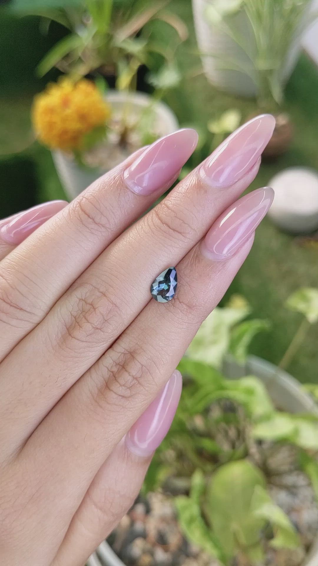 1.01 Ct. Spinel from Ceylon (Sri Lanka) Size Video