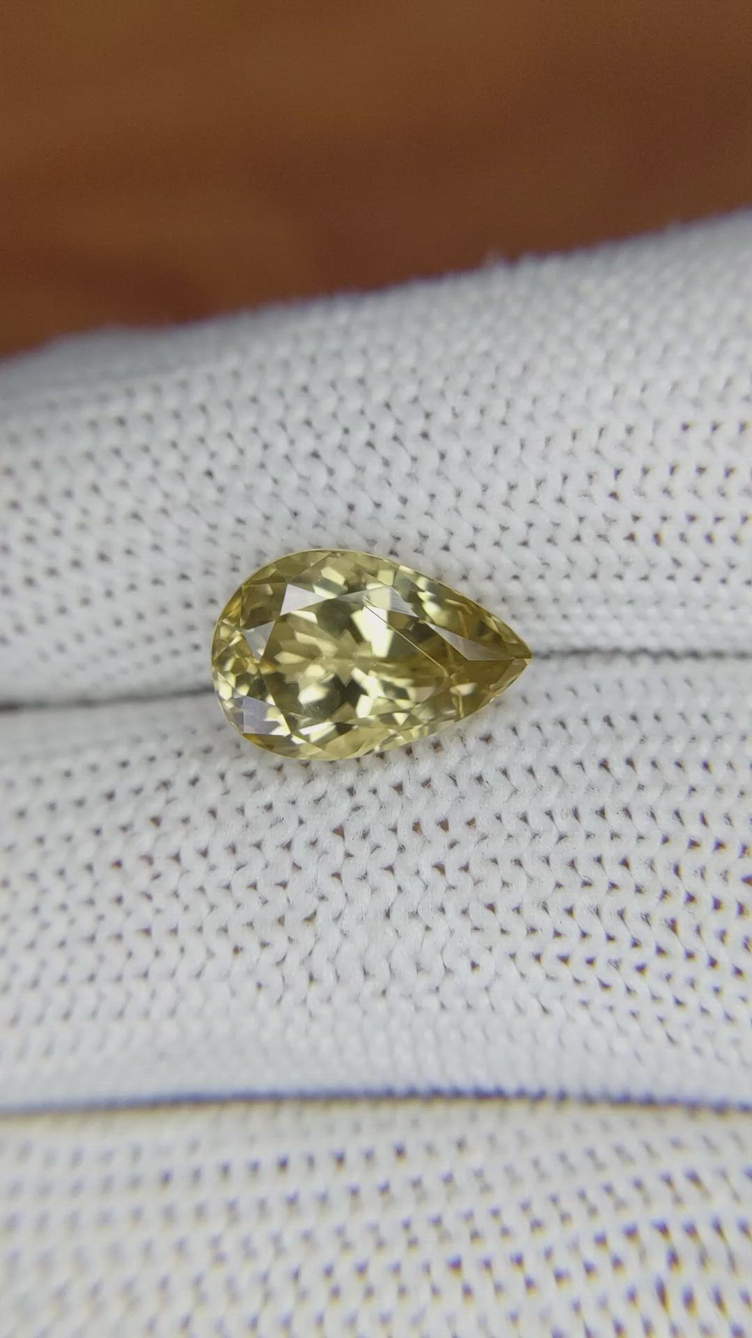 4.40 Ct. Sinhalite from Ceylon (Sri Lanka) Size Video