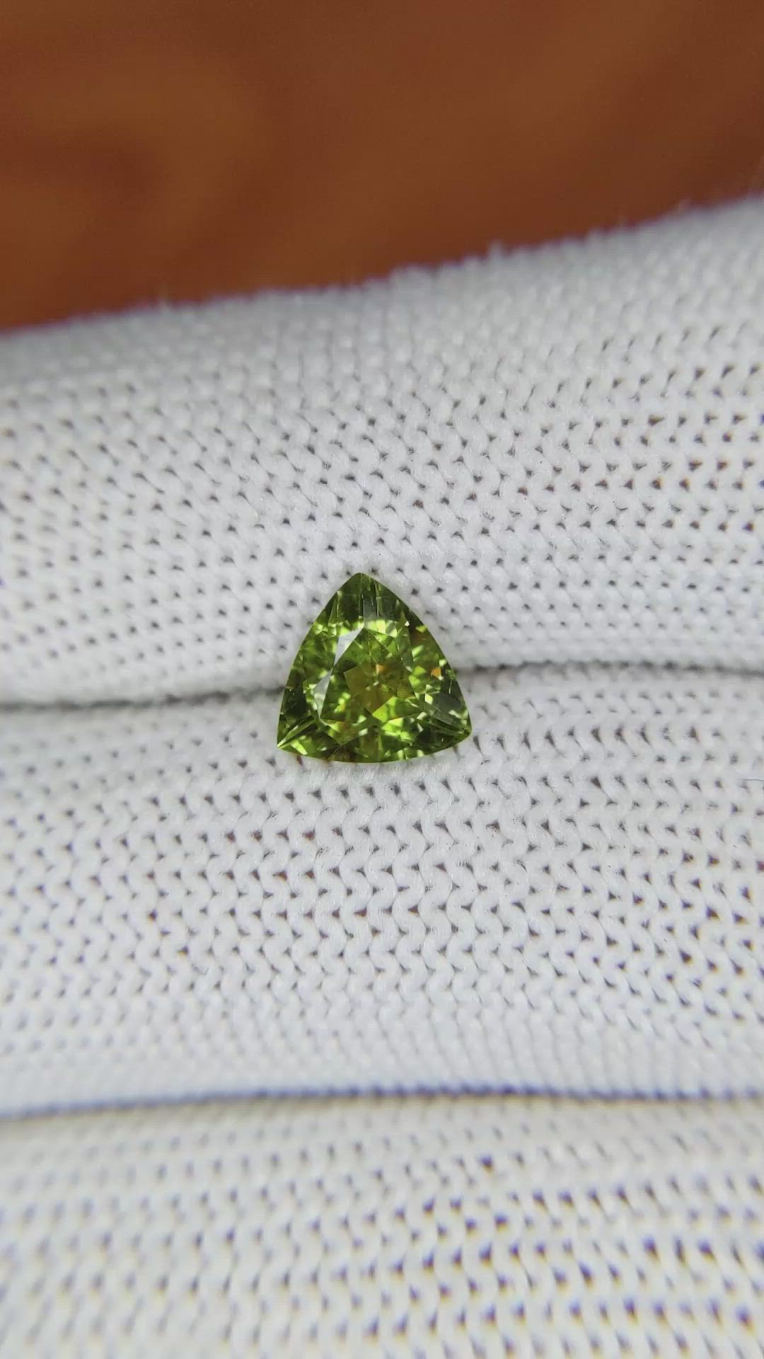 1.34 Ct. Alexandrite from Ceylon (Sri Lanka) Size Video