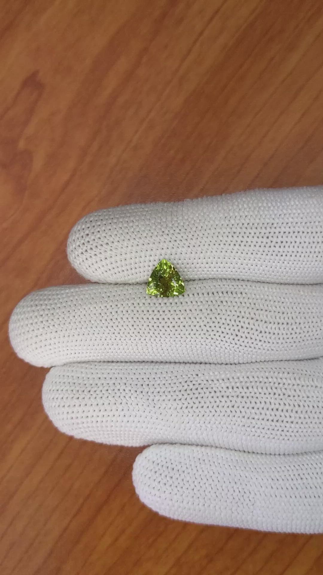 1.34 Ct. Alexandrite from Ceylon (Sri Lanka) Size Video