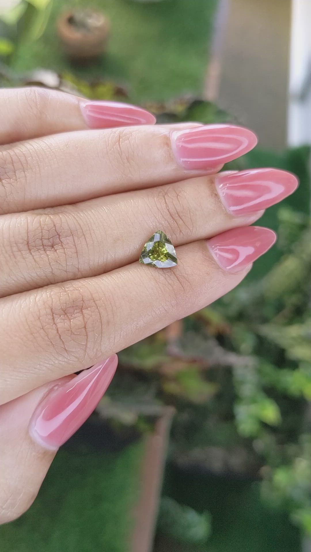 1.34 Ct. Alexandrite from Ceylon (Sri Lanka) Size Video
