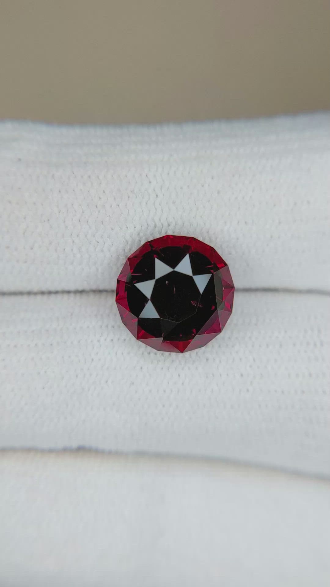 5.60 Ct. Garnet from Ceylon (Sri Lanka) Size Video