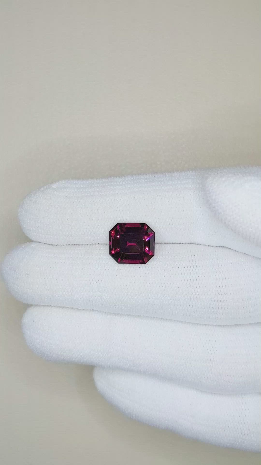 3.95 Ct. Garnet from Ceylon (Sri Lanka) Size Video