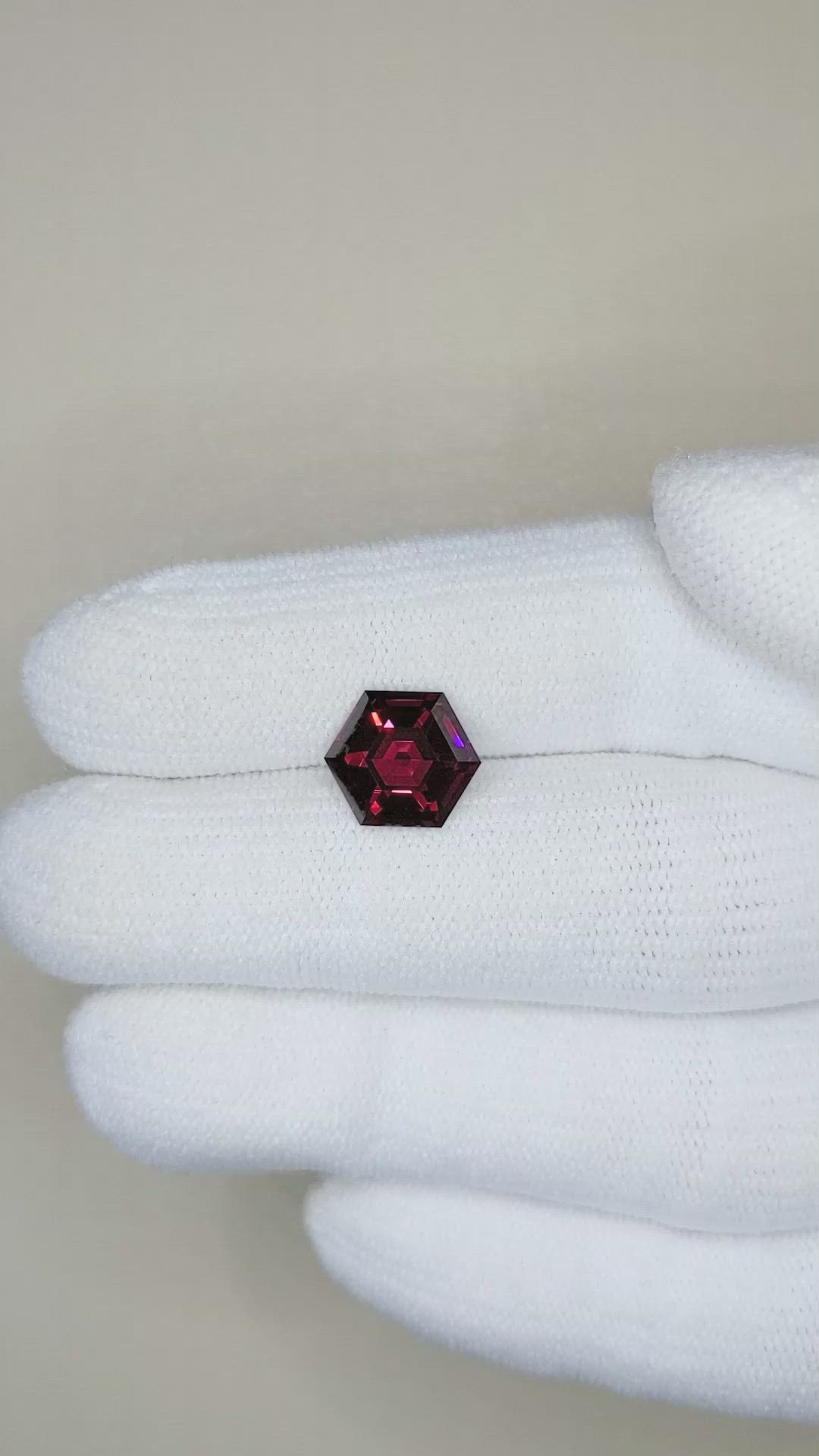 2.95 Ct. Garnet from Ceylon (Sri Lanka) Size Video