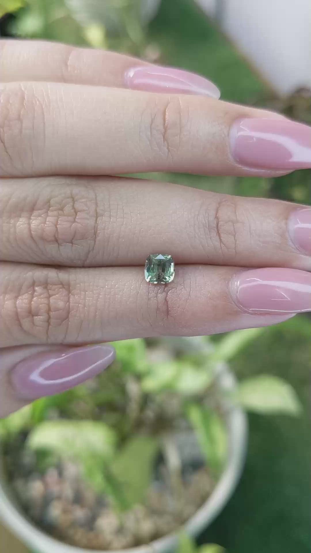 0.74 Ct. Alexandrite from Ceylon (Sri Lanka) Size Video