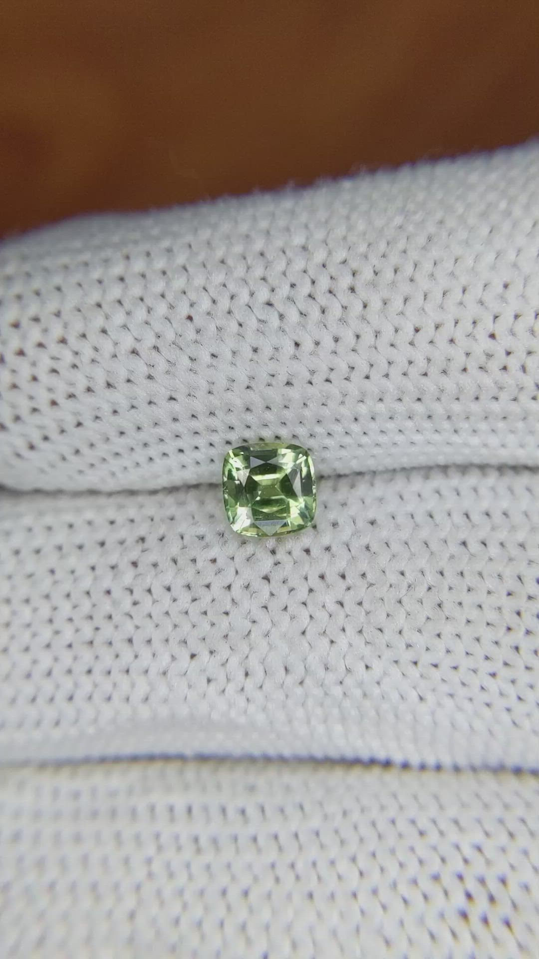 0.74 Ct. Alexandrite from Ceylon (Sri Lanka) Size Video