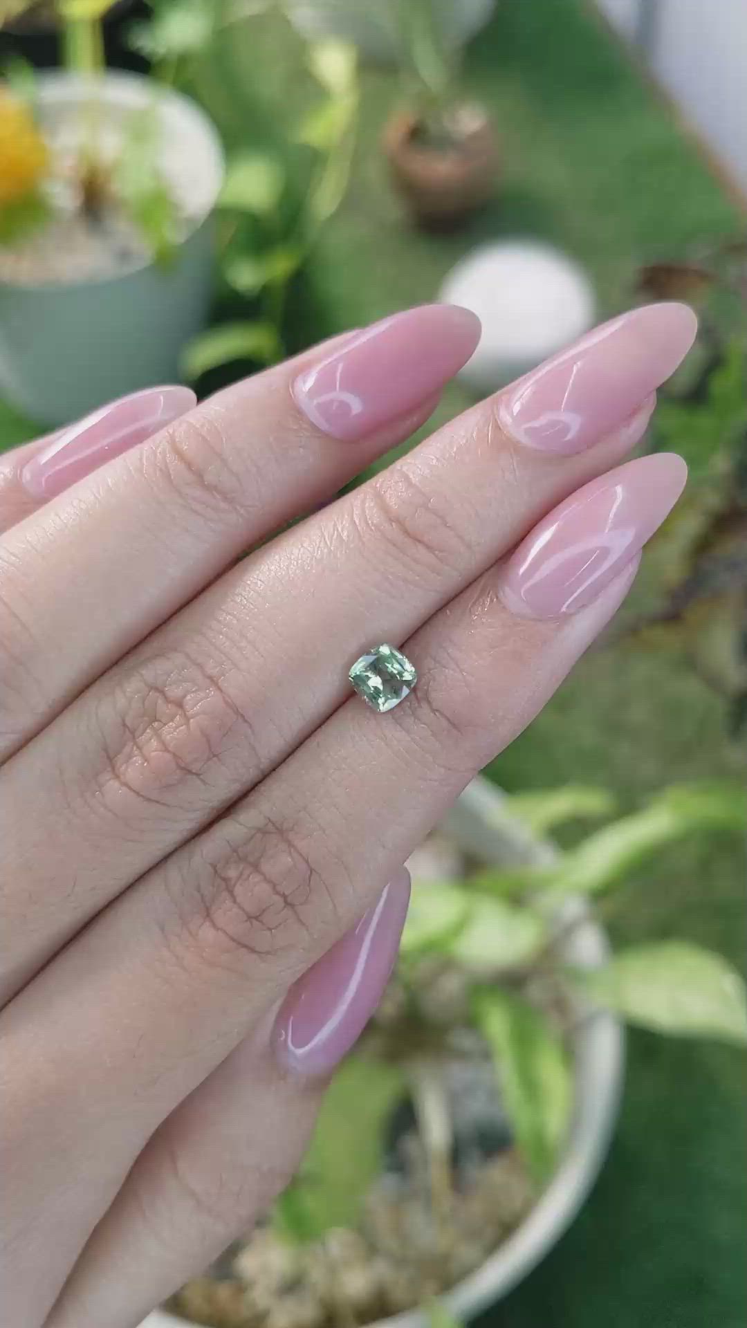 0.74 Ct. Alexandrite from Ceylon (Sri Lanka) Size Video