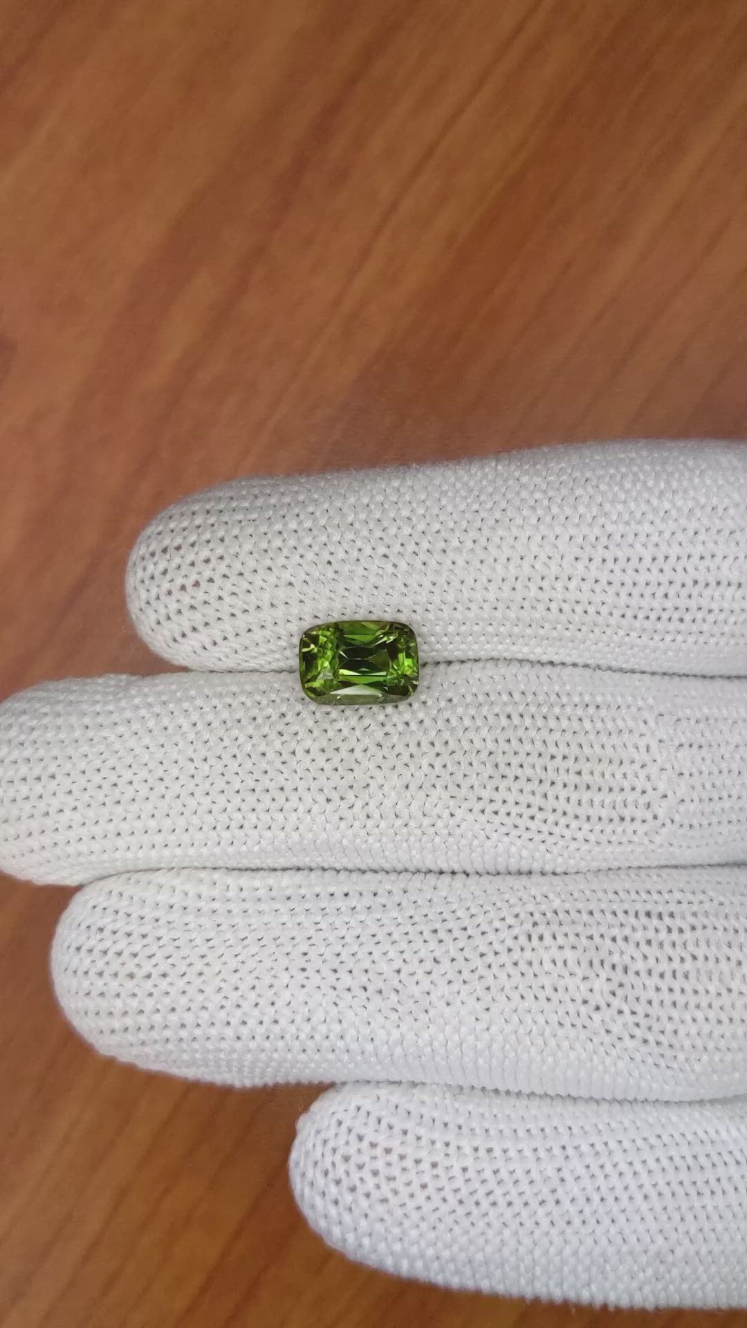 3.02 Ct. Alexandrite from Ceylon (Sri Lanka) Size Video