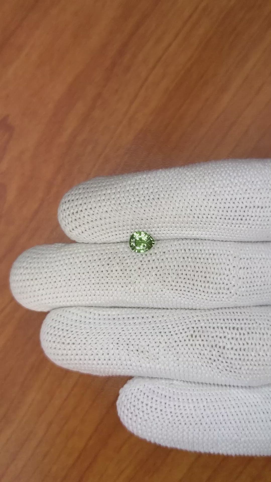0.54 Ct. Alexandrite from Ceylon (Sri Lanka) Size Video