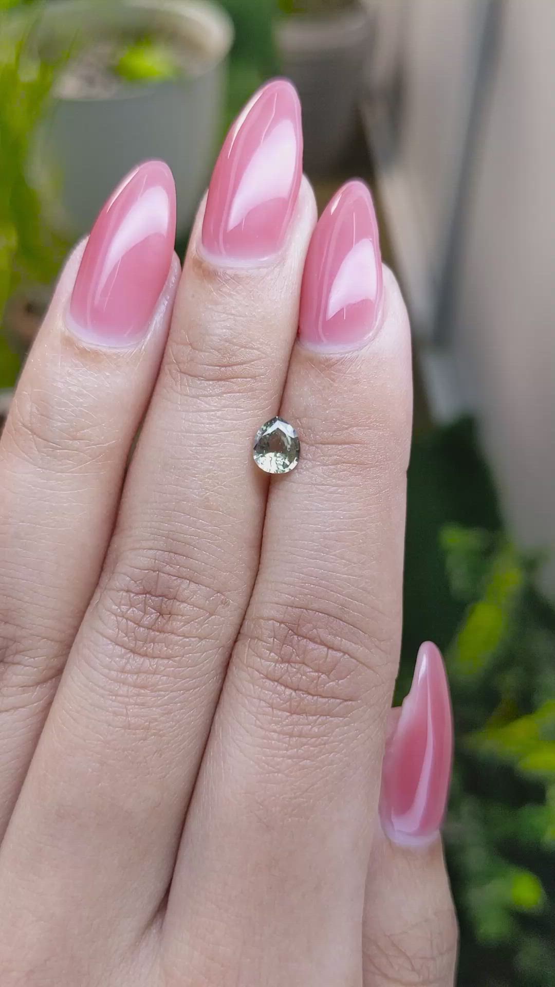 0.54 Ct. Alexandrite from Ceylon (Sri Lanka) Size Video