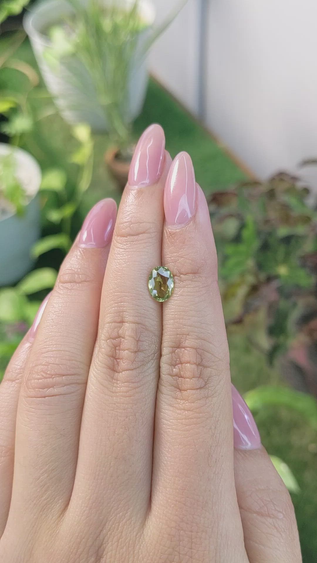 1.29 Ct. Alexandrite from Ceylon (Sri Lanka) Size Video