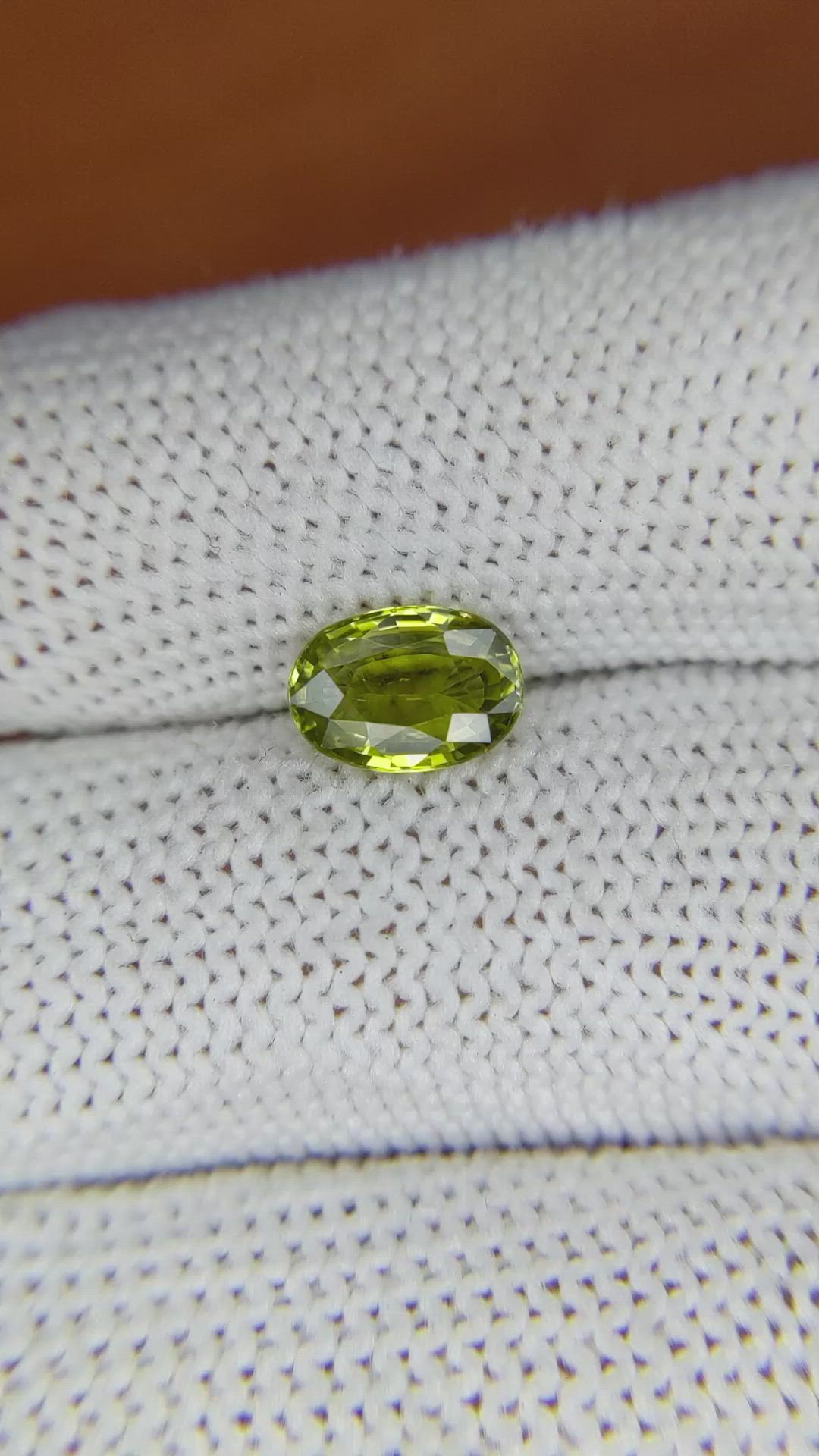 1.29 Ct. Alexandrite from Ceylon (Sri Lanka) Size Video