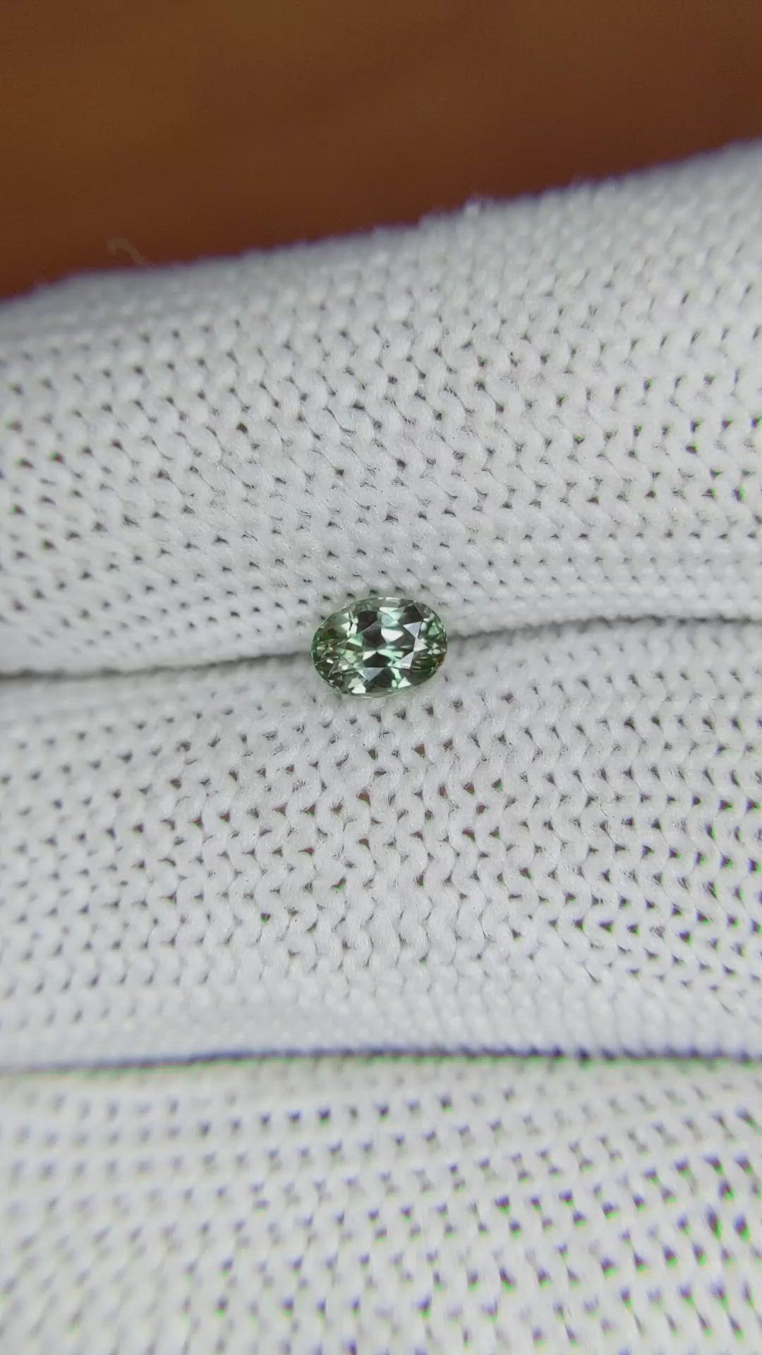 0.52 Ct. Alexandrite from Ceylon (Sri Lanka) Size Video