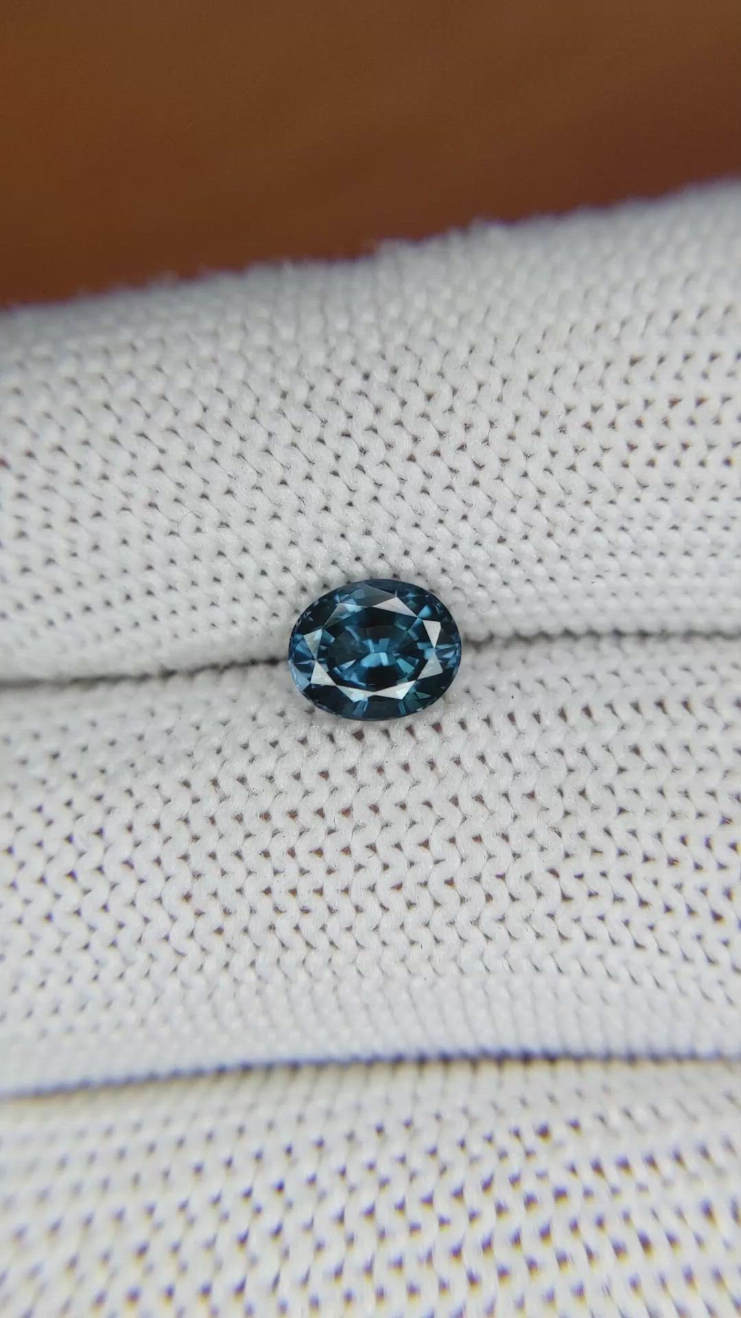 1.17 Ct. Spinel from Ceylon (Sri Lanka) Size Video