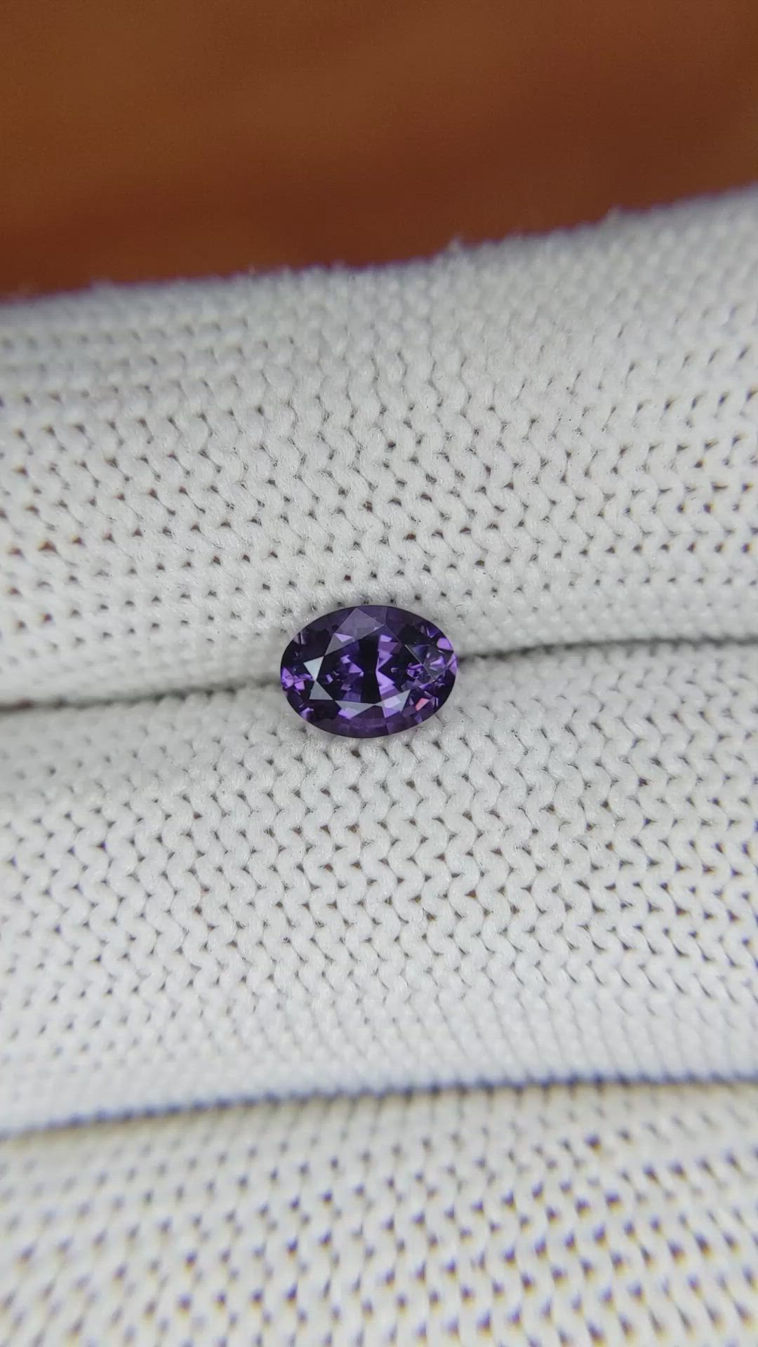 0.95 Ct. Spinel from Ceylon (Sri Lanka) Size Video