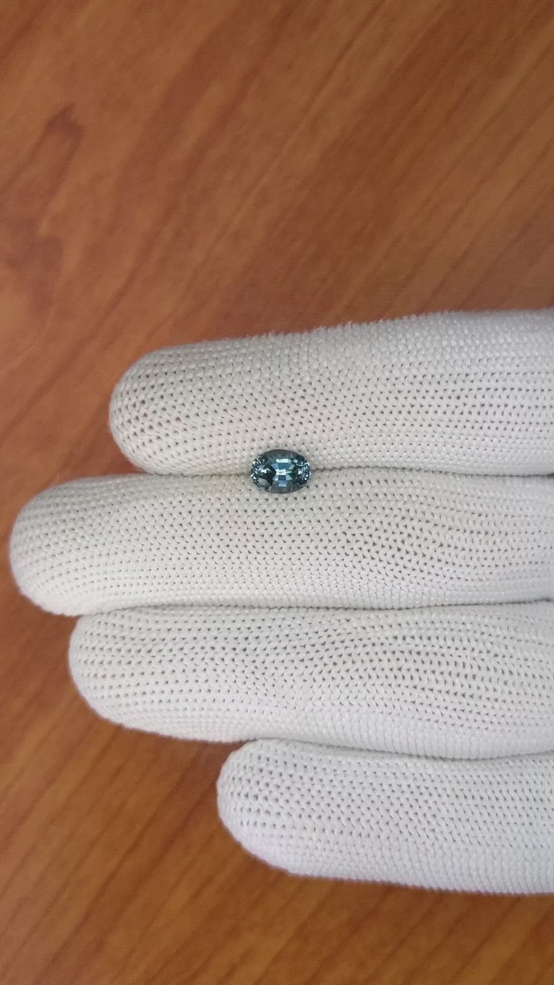 1.06 Ct. Spinel from Ceylon (Sri Lanka) Size Video