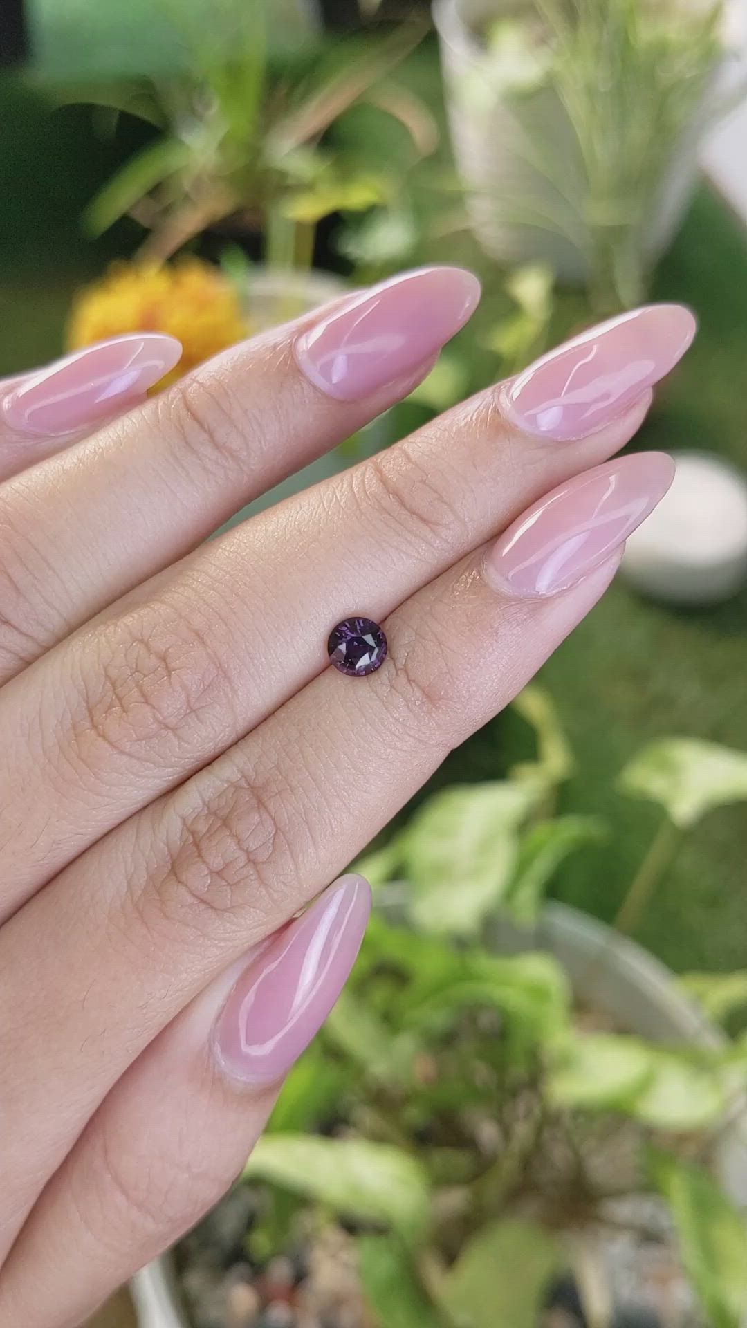 0.71 Ct. Spinel from Ceylon (Sri Lanka) Size Video