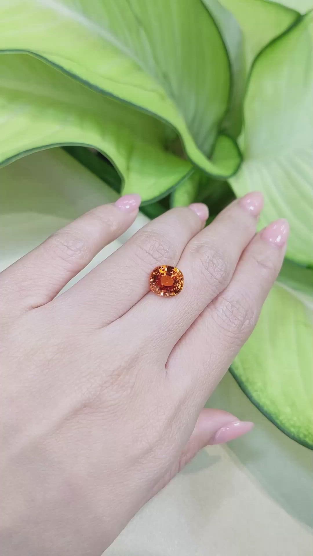 4.36 Ct. Spessartite Garnet from Ceylon (Sri Lanka) Size Video