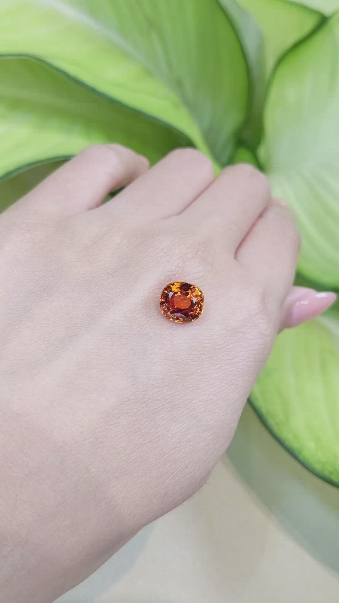 4.36 Ct. Spessartite Garnet from Ceylon (Sri Lanka) Size Video