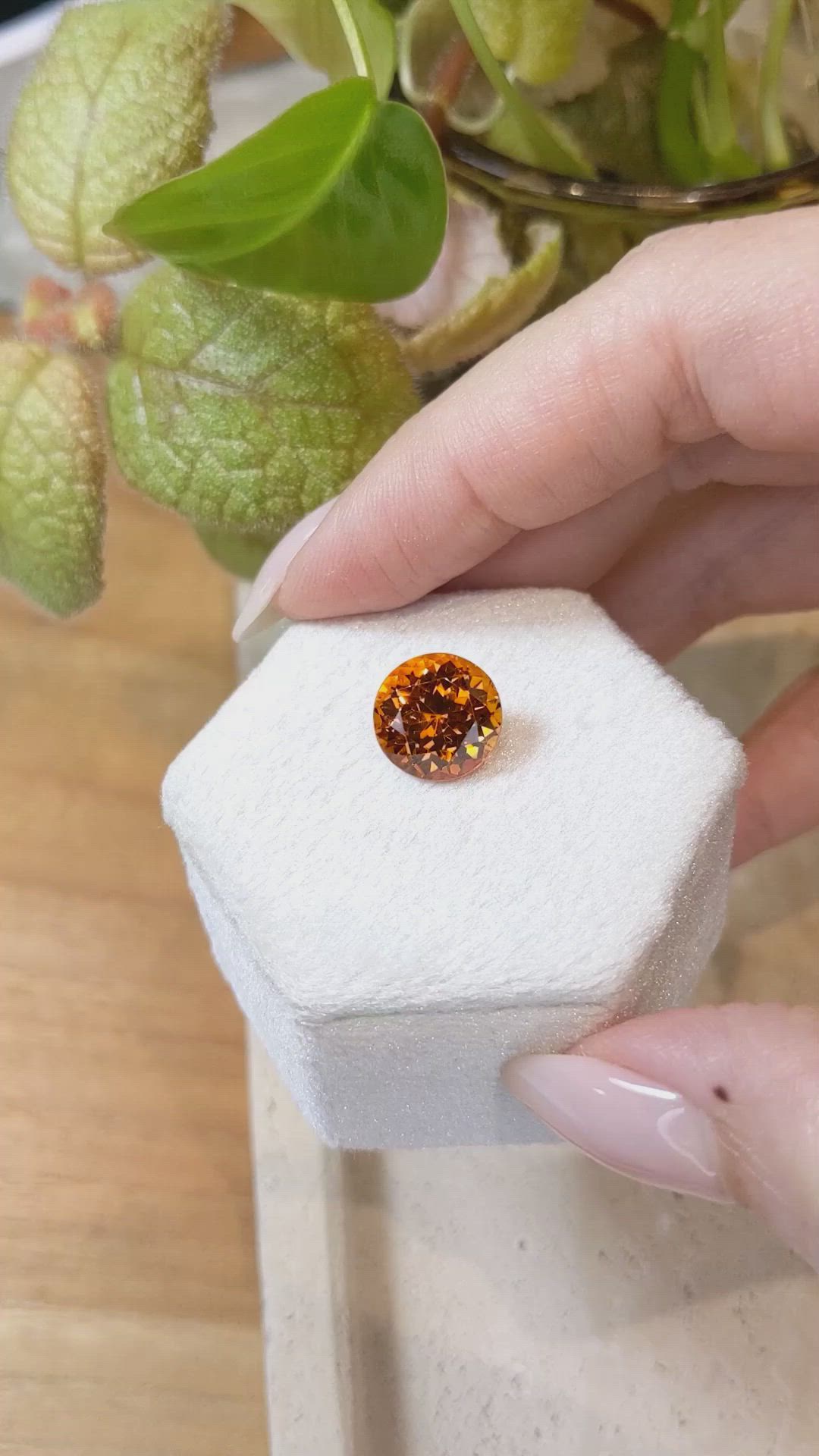 6.93 Ct. Spessartite Garnet from Ceylon (Sri Lanka) Size Video