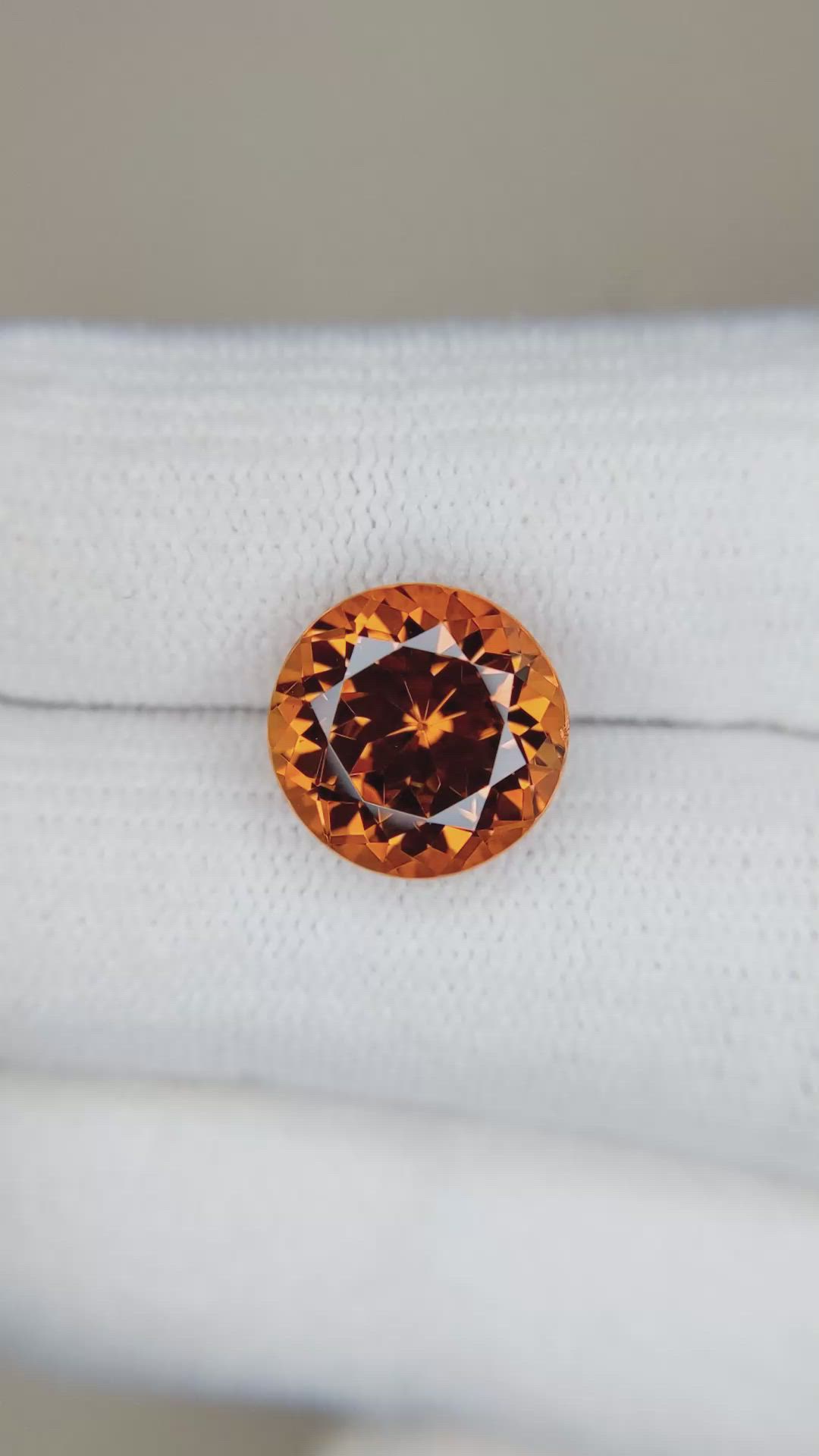 6.93 Ct. Spessartite Garnet from Ceylon (Sri Lanka) Size Video