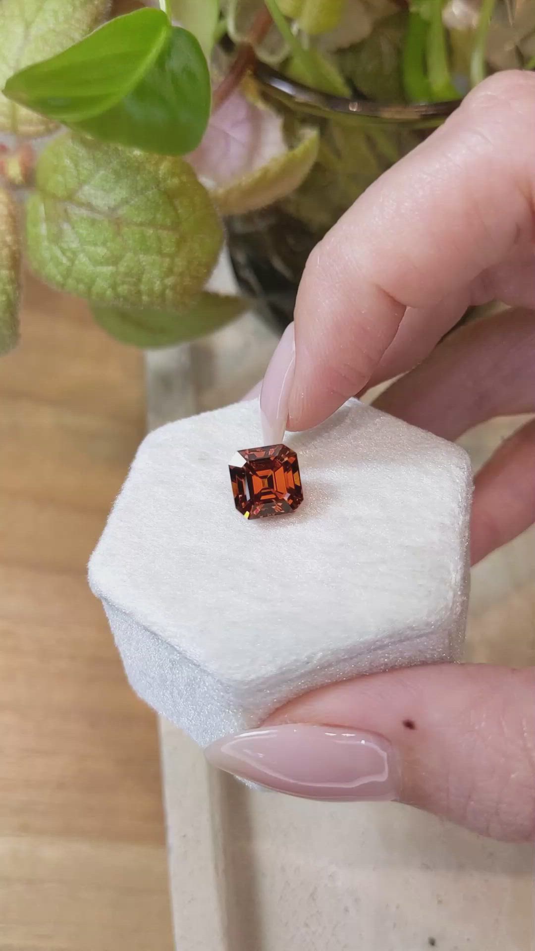 5.34 Ct. Spessartite Garnet from Ceylon (Sri Lanka) Size Video