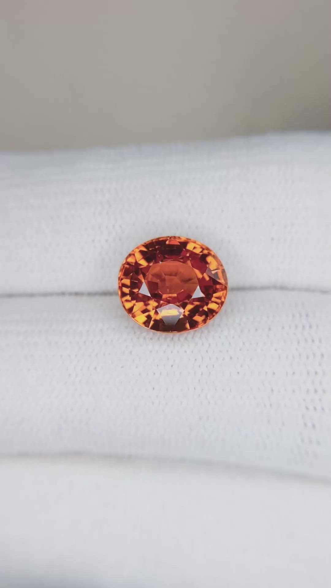 5.24 Ct. Spessartite Garnet from Ceylon (Sri Lanka) Size Video
