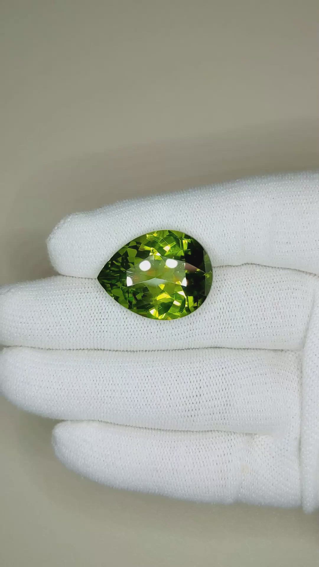 25.68 Ct. Peridot from Burma (Myanmar) Size Video