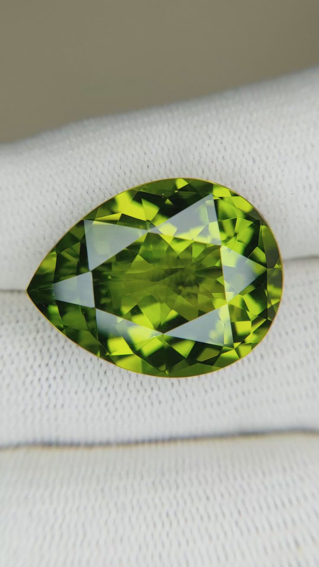 25.68 Ct. Peridot from Burma (Myanmar) Size Video