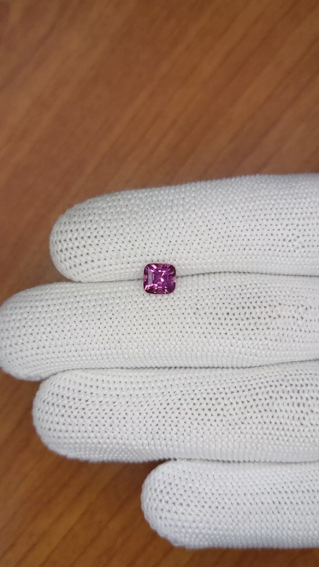 1.06 Ct. Rhodolite Garnet from Ceylon (Sri Lanka) Size Video