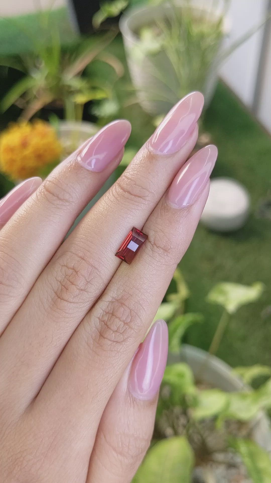 1.53 Ct. Garnet from Ceylon (Sri Lanka) Size Video