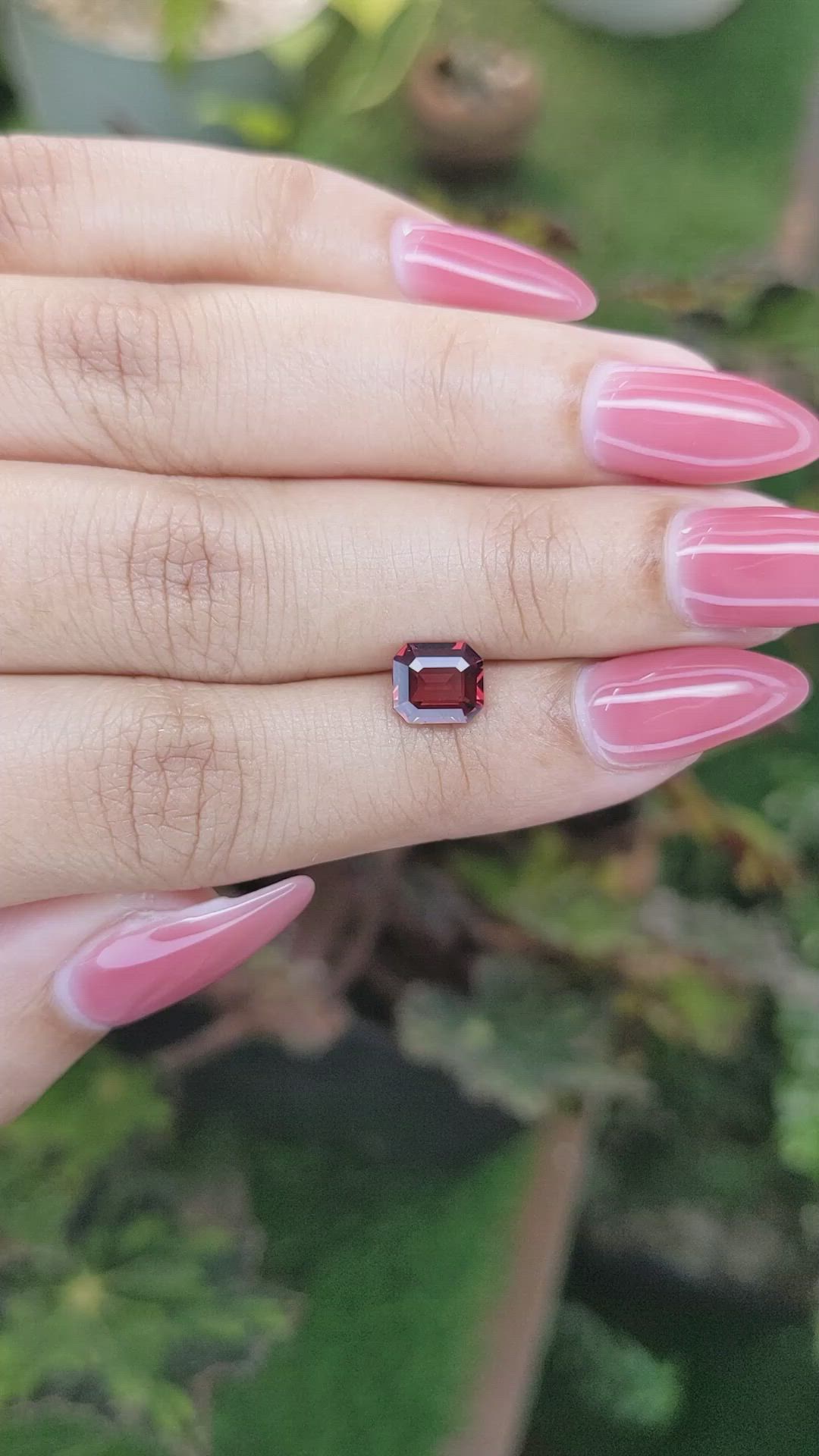 1.18 Ct. Garnet from Ceylon (Sri Lanka) Size Video