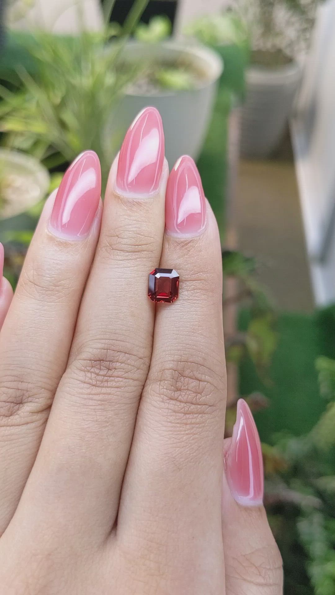 1.18 Ct. Garnet from Ceylon (Sri Lanka) Size Video
