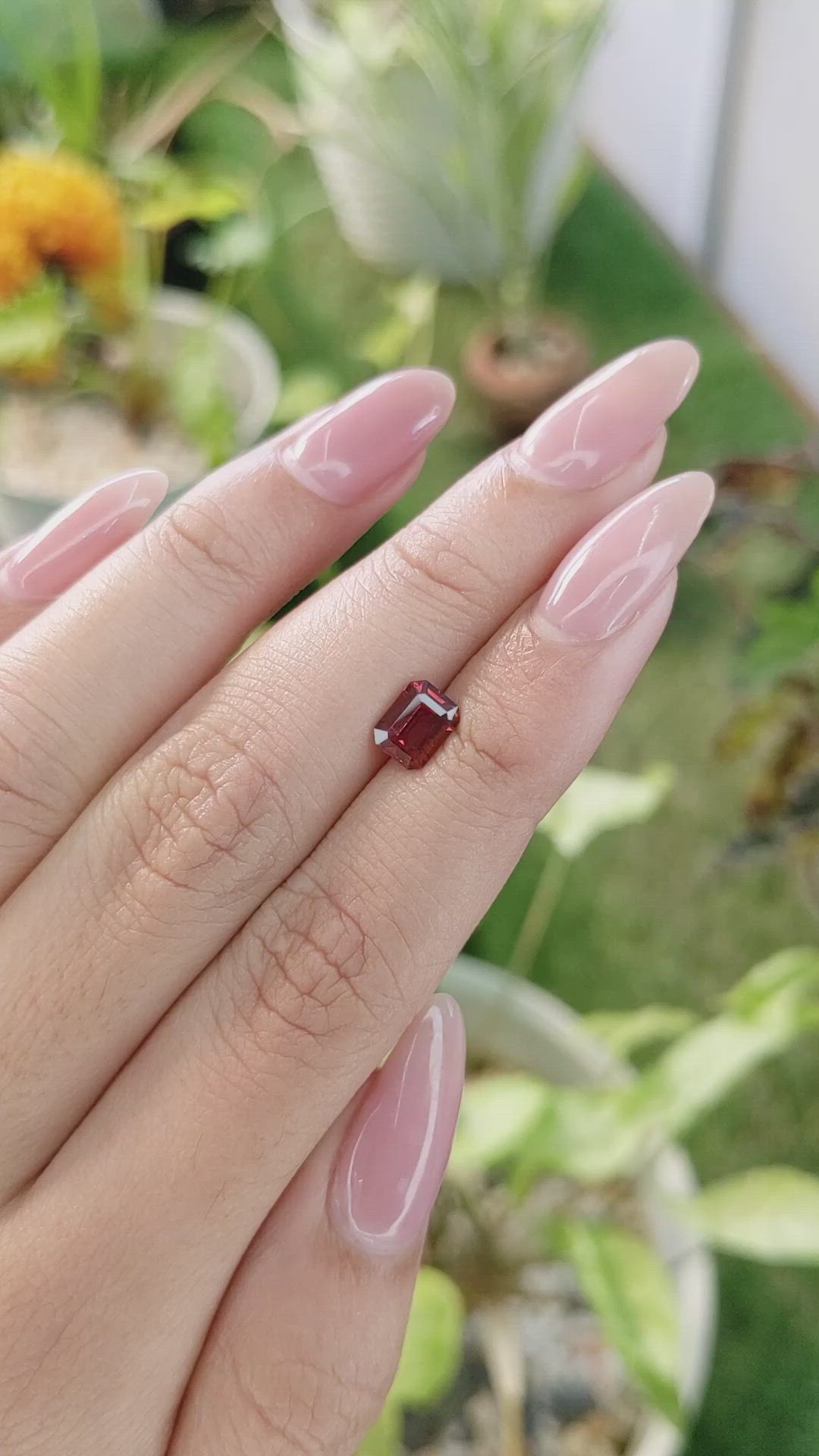 1.22 Ct. Garnet from Ceylon (Sri Lanka) Size Video