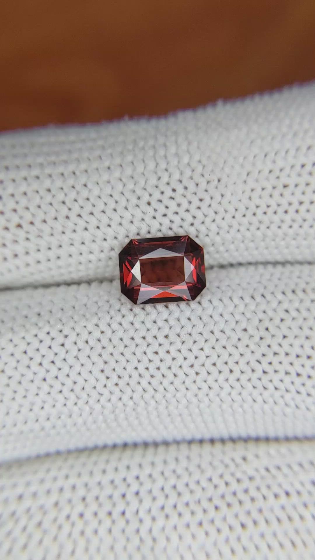 1.78 Ct. Garnet from Ceylon (Sri Lanka) Size Video