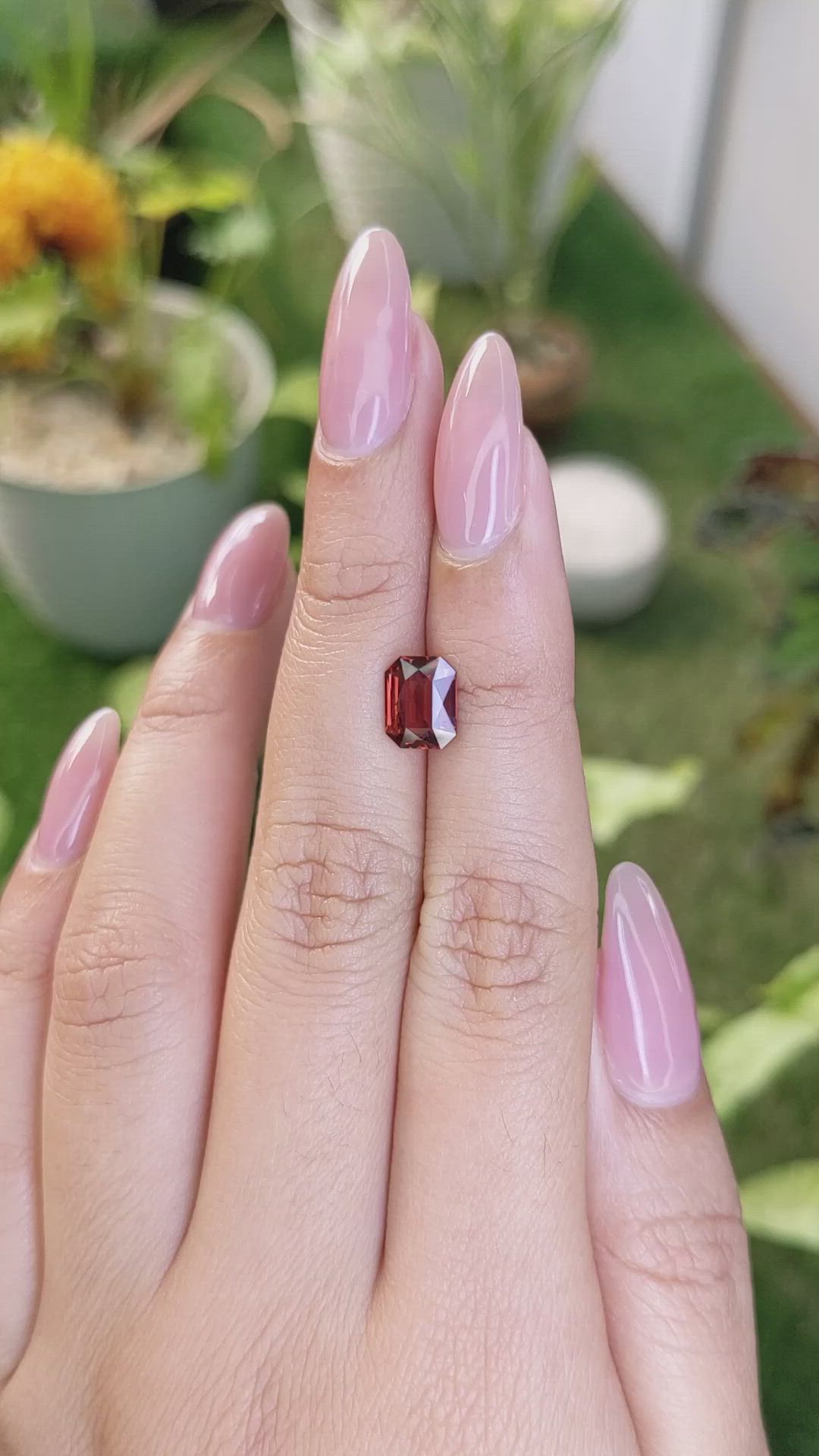 1.78 Ct. Garnet from Ceylon (Sri Lanka) Size Video