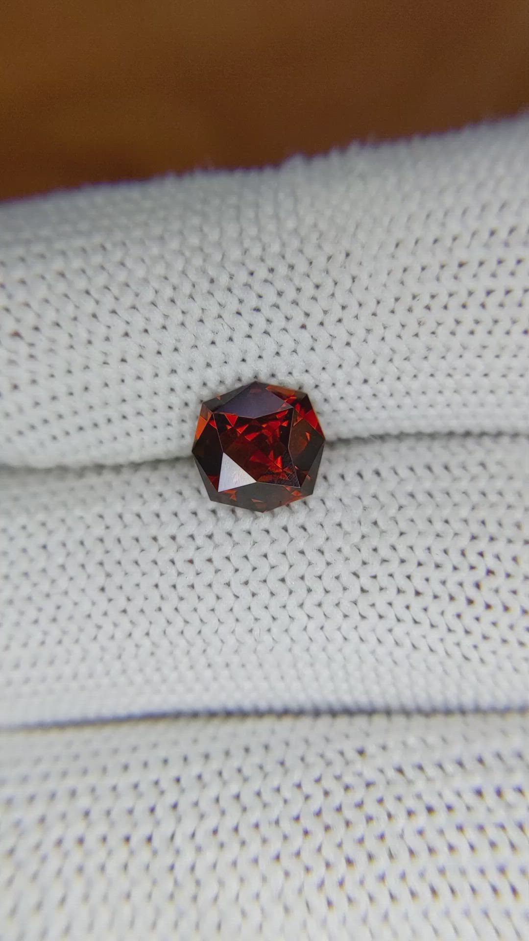 1.71 Ct. Garnet from Ceylon (Sri Lanka) Size Video