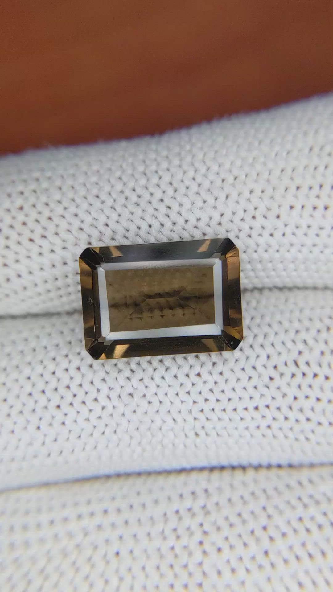 6.19 Ct. Smokey Quartz from Ceylon (Sri Lanka) Size Video