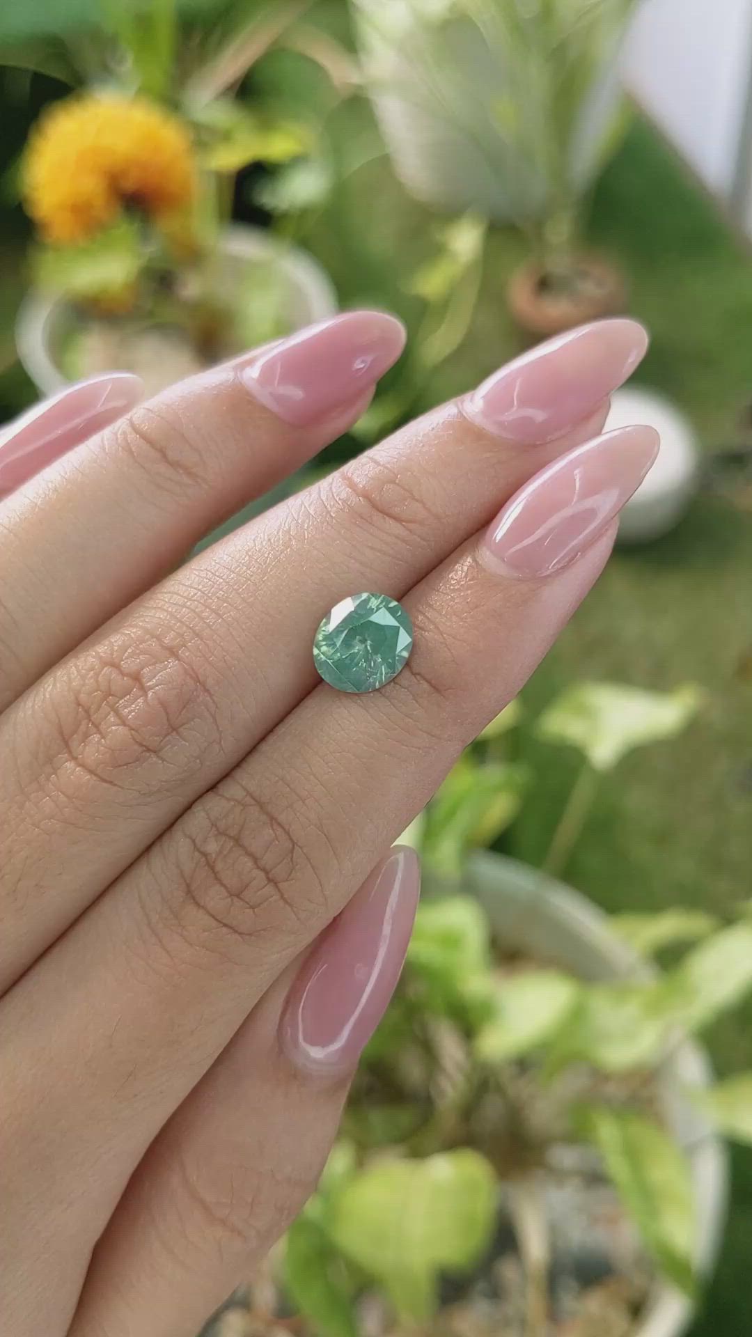 2.80 Ct. Zircon from Ceylon (Sri Lanka) Size Video