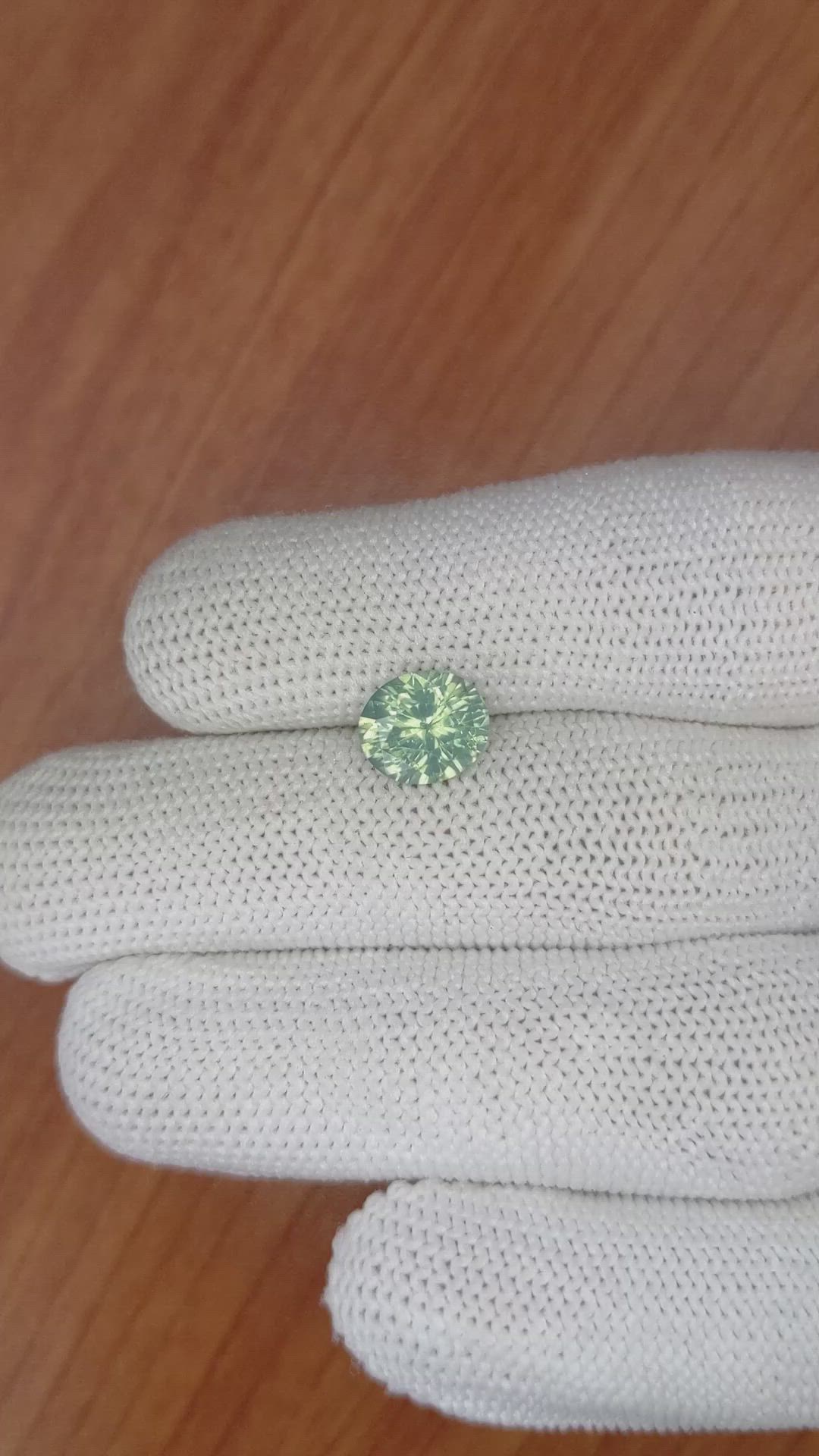 2.80 Ct. Zircon from Ceylon (Sri Lanka) Size Video