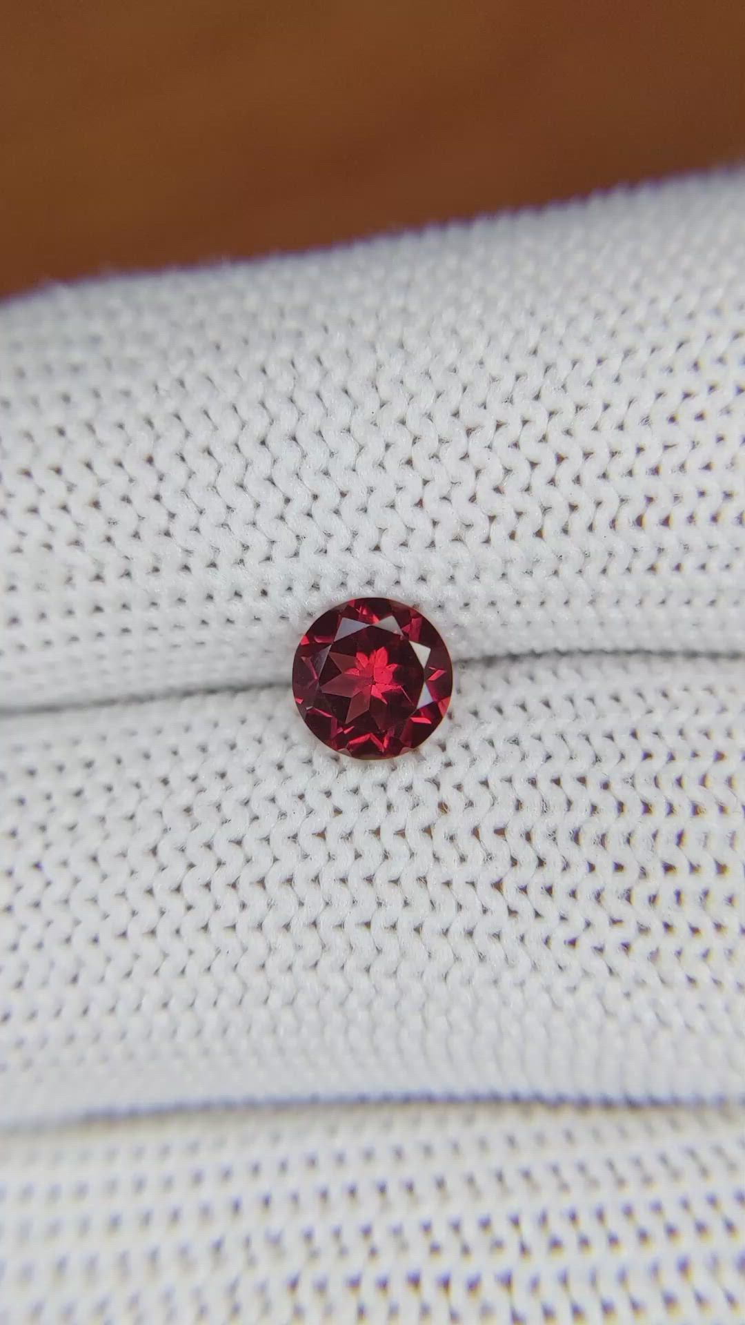 0.94 Ct. Almandine Garnet from Ceylon (Sri Lanka) Size Video