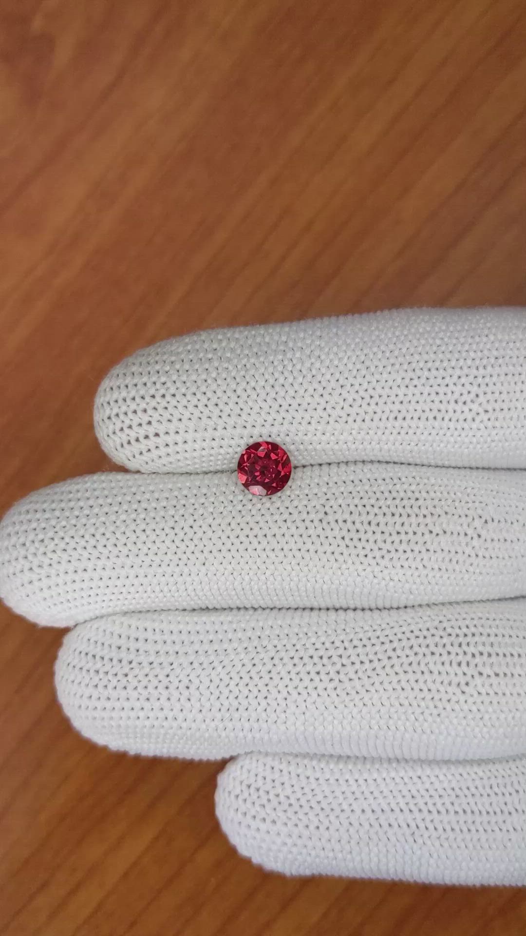 0.94 Ct. Almandine Garnet from Ceylon (Sri Lanka) Size Video