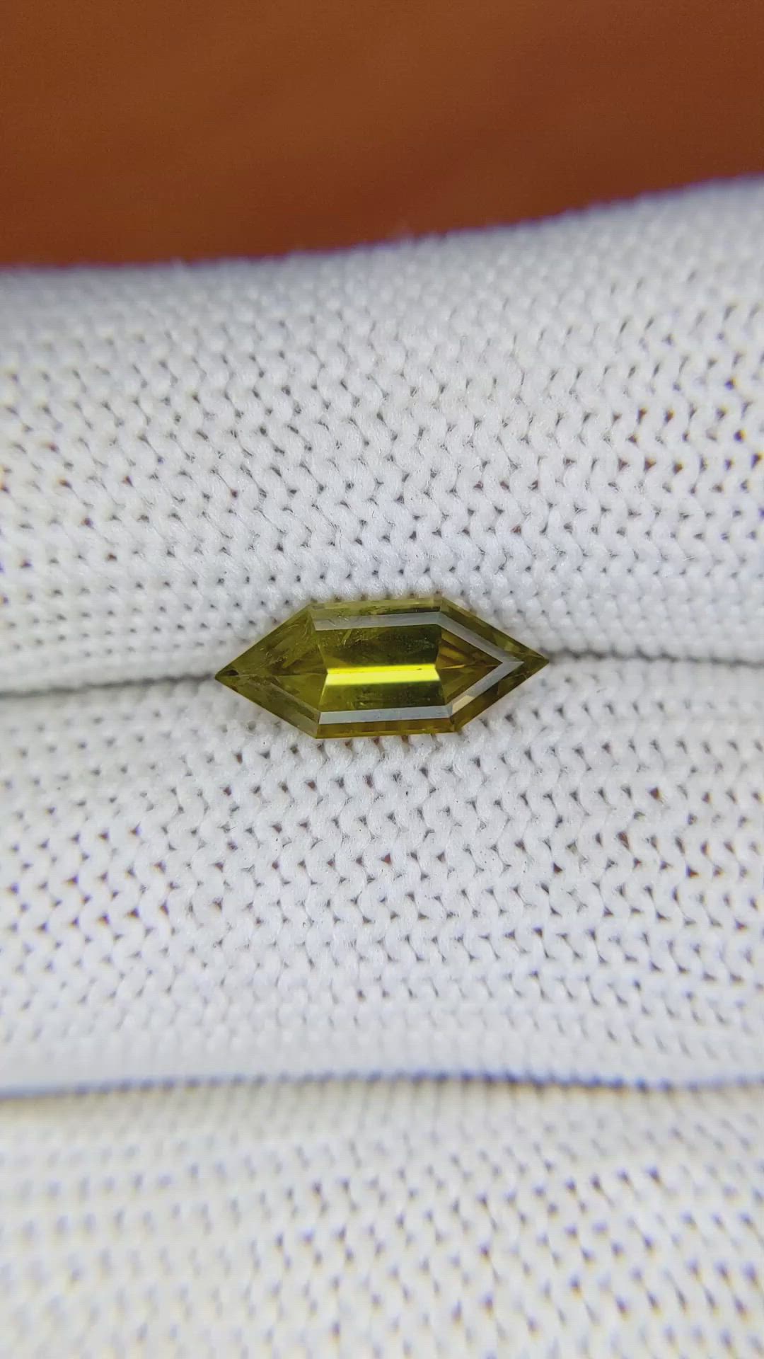 1.77 Ct. Chrysoberyl from Ceylon (Sri Lanka) Size Video