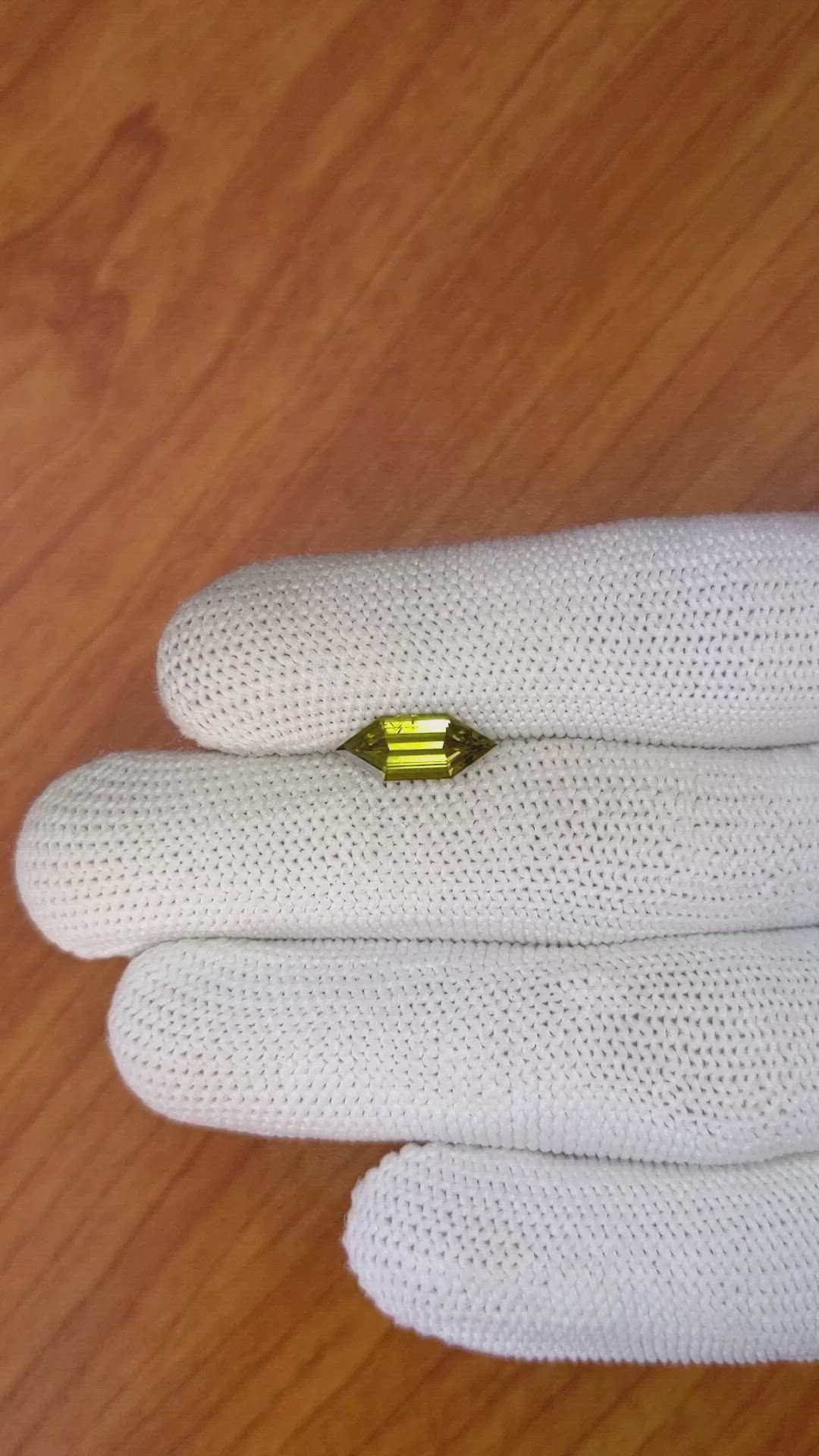 1.77 Ct. Chrysoberyl from Ceylon (Sri Lanka) Size Video