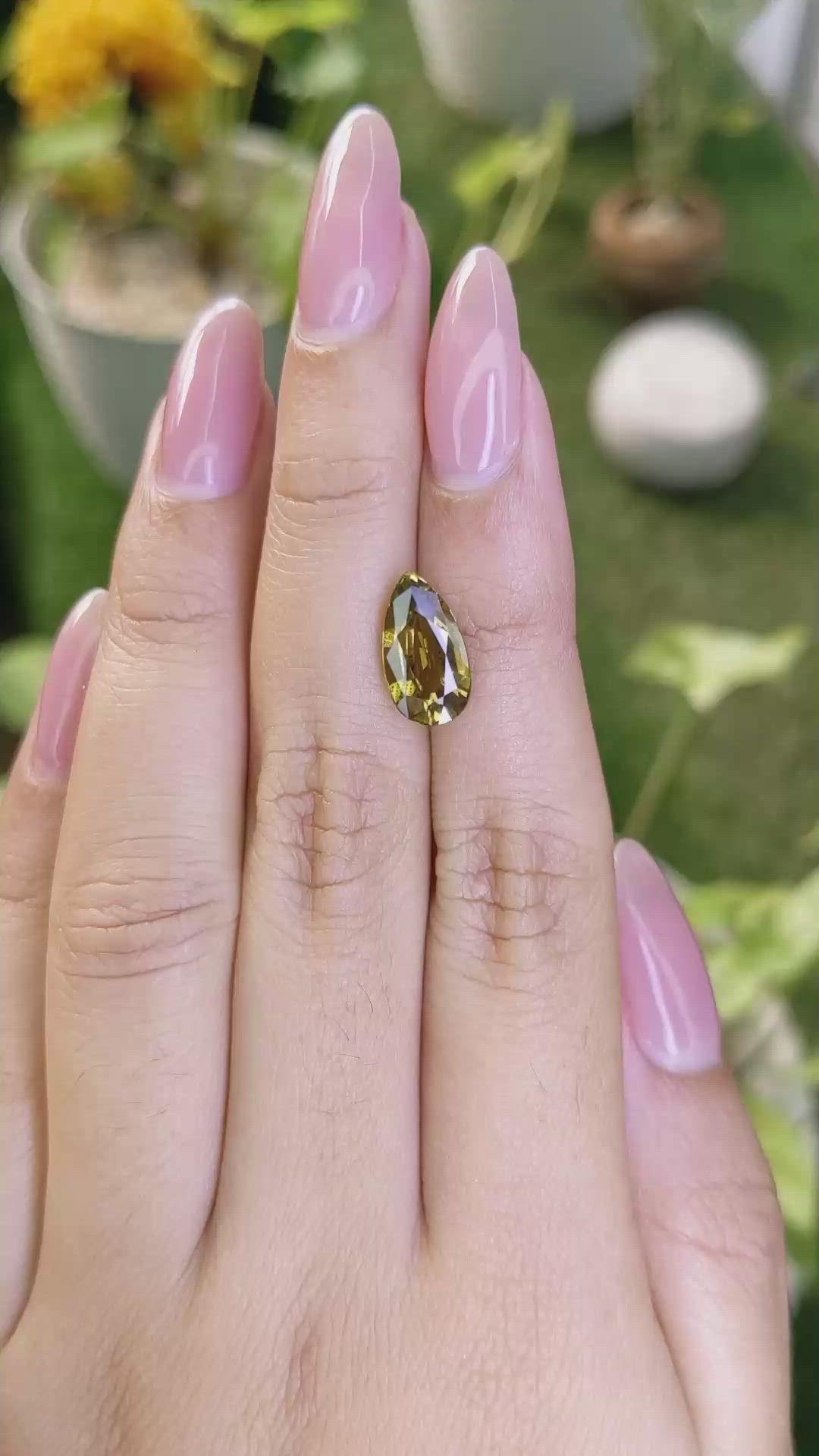 4.03 Ct. Chrysoberyl from Ceylon (Sri Lanka) Size Video